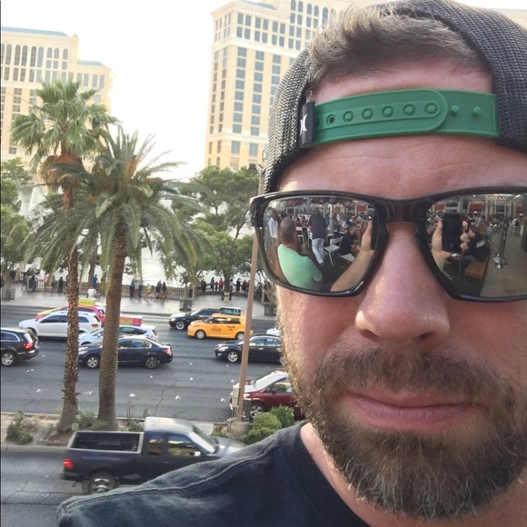 Meet your Posher, Jason - Picture 1 of 3